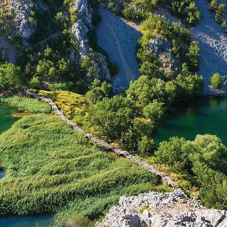 Апартаменты Awesome In With Wifi *