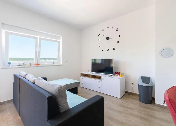 Awesome In With Wifi Apartman Obrovac