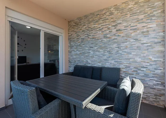 Awesome In With Wifi Obrovac